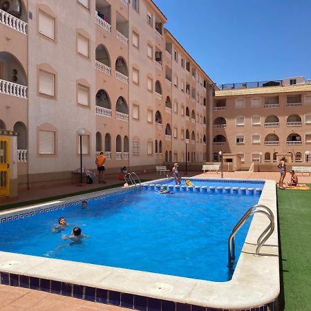 Amazing 2-Bedrooms Apartment With Pool Torrevieja Center Esterno foto