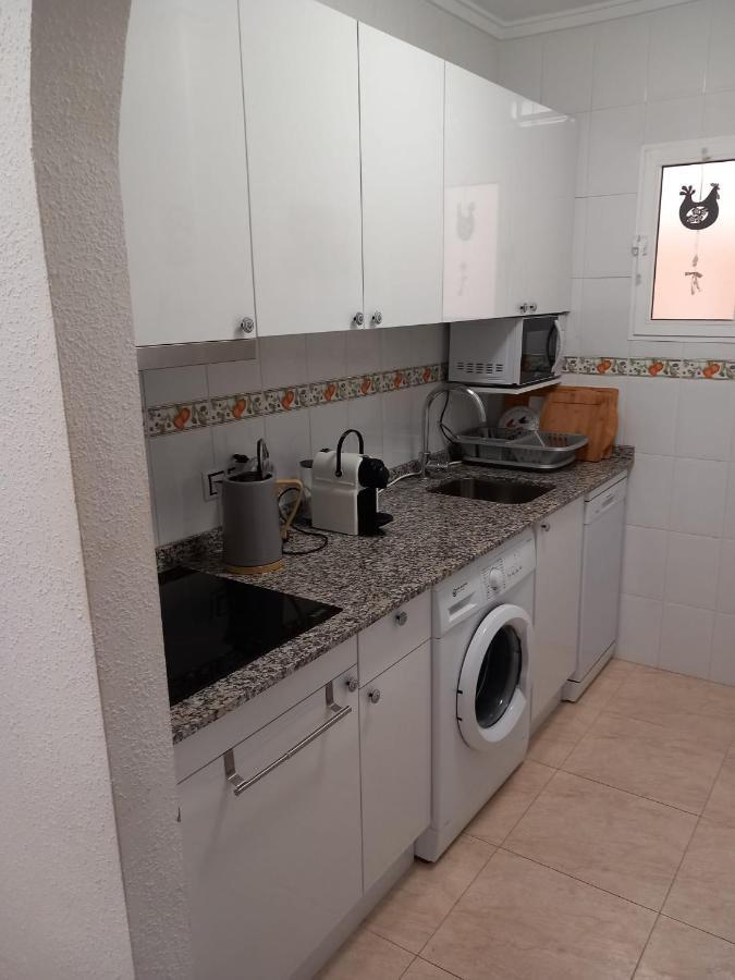 Amazing 2-Bedrooms Apartment With Pool Torrevieja Center Esterno foto